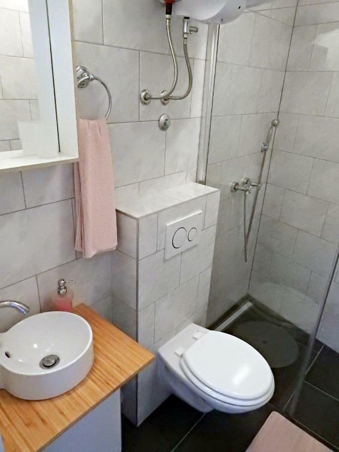 Apartment Antonela Слатине Экстерьер фото