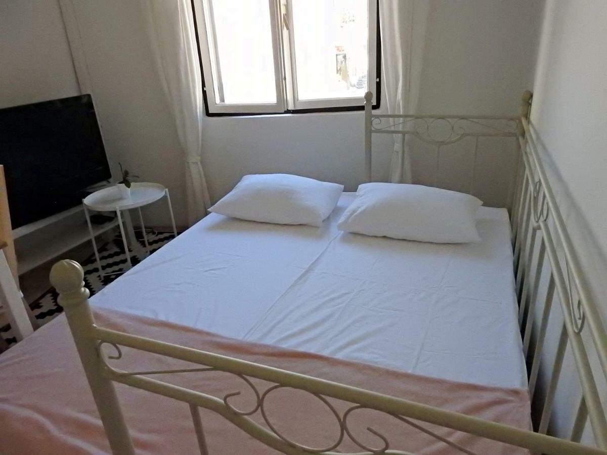 Apartment Antonela Слатине Экстерьер фото