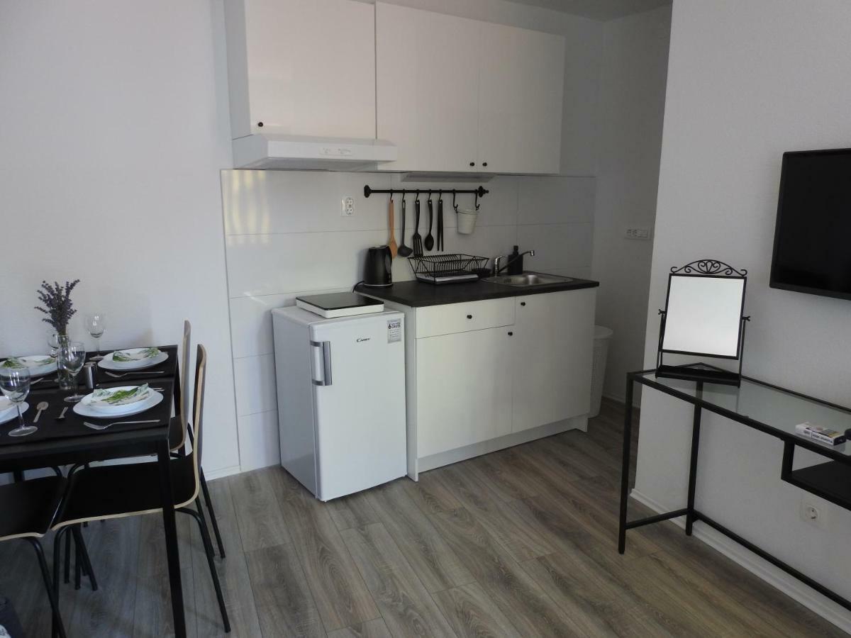 Apartment Antonela Слатине Экстерьер фото