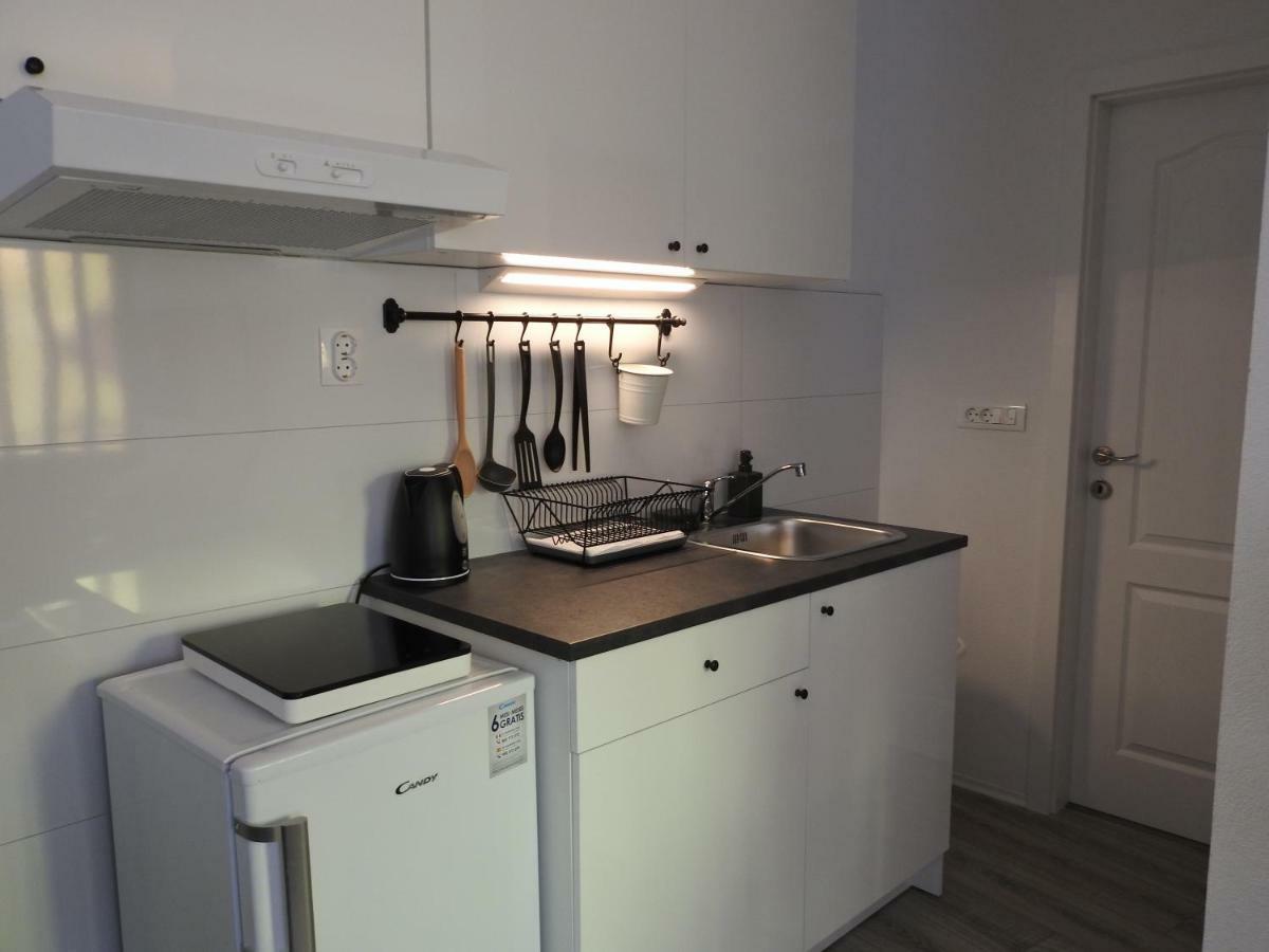 Apartment Antonela Слатине Экстерьер фото
