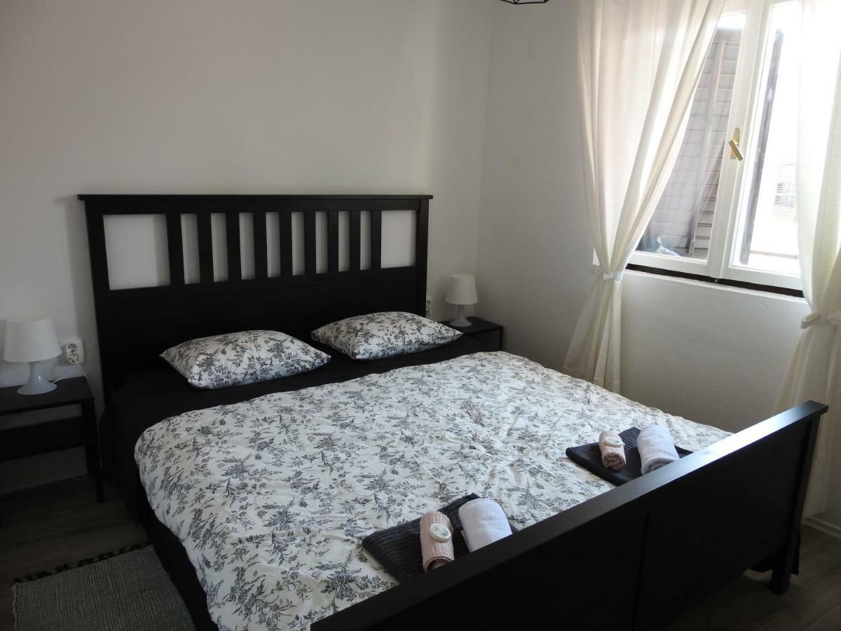Apartment Antonela Слатине Экстерьер фото
