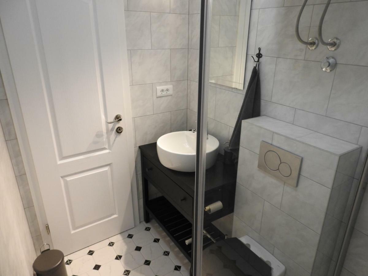 Apartment Antonela Слатине Экстерьер фото